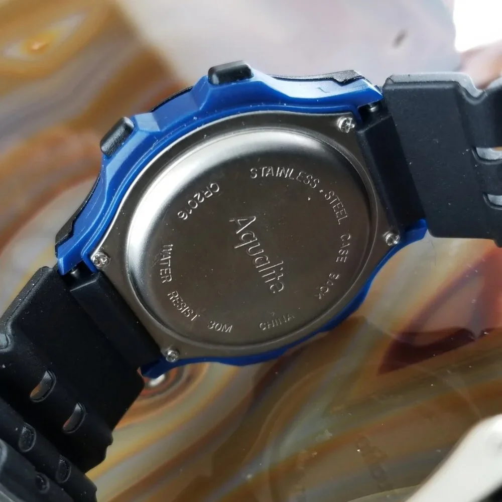 New Vintage Mens Aqualite Digital Alarm Chronograph Sports Watch